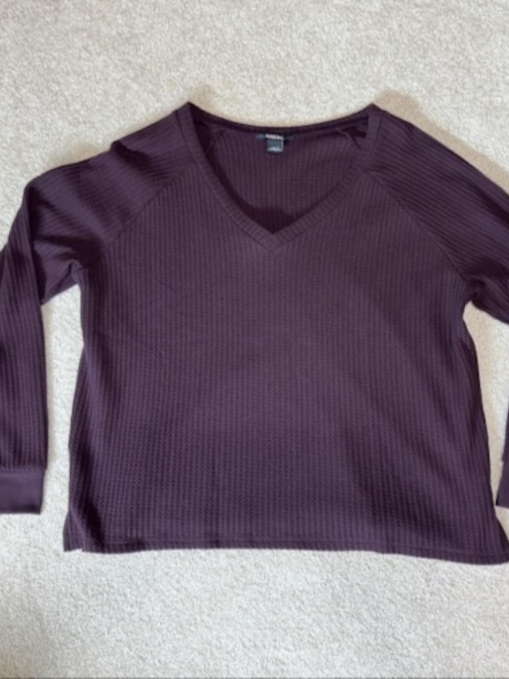 Eddie Bauer Thermal Knit Vee Neck Top Long Sleeves Women's Large Eggplant Purple